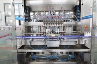 Ligne de remplissage, bouchage et étiquetage à piston linéaire pour bouteilles PET, vin, huile alimentaire, sauces, produits chimiques quotidiens et produits de plongée, avec système anti-mousse