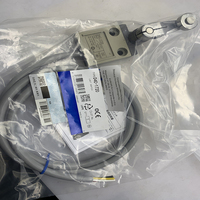 En stock Nouveau interrupteur de fin de course D4C-4324-P D4C-4327-P D4C-2224-P Fournisseur fiable Garantie d'un an