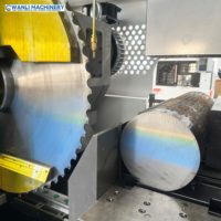 Machine à scier circulaire métallique entièrement automatique à grande vitesse pour la découpe de barres rondes en acier inoxydable et de tiges métalliques