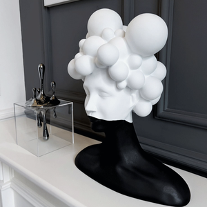 Scultura creativa popolare contemporanea misteriosa donna statua in resina scultura in fibra di vetro decorazione della casa in vendita - Product Image 2