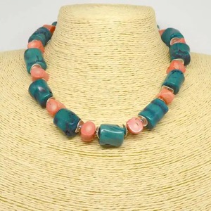2024 collier femme bohème à la mode qualité supérieure bijoux en résine faits à la main conception exclusive en gros - Product Image 1