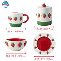 OEM ODM Nieuwe Creatieve 3D Aardbei Handgeschilderde Keramische Saladeschaal Op Maat Geëmbosseerde Citroen 650ml Keramische Fruitschaal voor Tafelgerei
