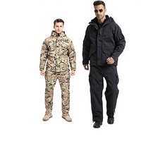 Veste bomber en polaire camouflage imperméable à capuche sportive G8 pour homme, coupe ample, trois en un, pour la randonnée, le ski, résistante au froid, hiver