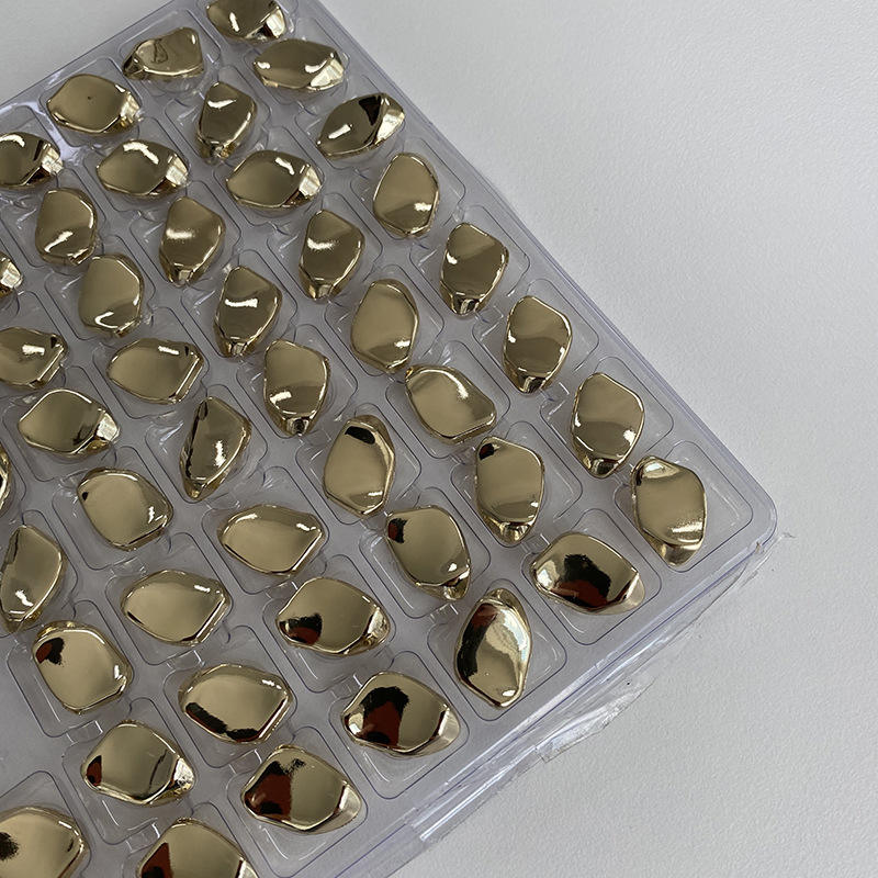 สีทองอ่อน