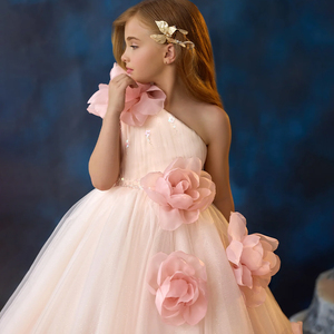 فستان أنيق لفتاة الزهور بتصميم مخصص حسب العلامة التجارية لحفلات الزفاف، ملابس أطفال لوصيفات الشرف الصغيرات، بكتف واحد ومزين بزهور ثلاثية الأبعاد وعصري للأطفال - Product Image 3