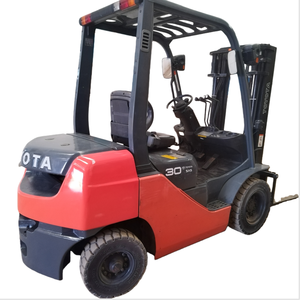 Toyota 30 Forklift Electric Lift Truck <b>Red</b> And Black Industrial <b>Material</b> Handling Equipment - Product Image 1