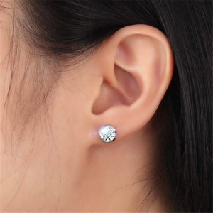 1 par de pendientes redondos de acero inoxidable con circonita cúbica, plata, oro, hipoalergénicos, minimalistas, joyería de diamantes, regalo para mujeres y hombres - Product Image 5