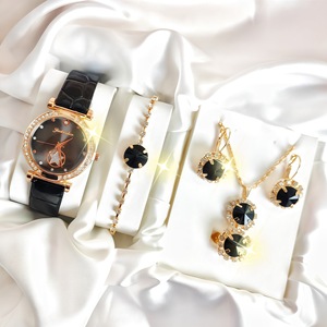 <strong>Women's</strong> Luxury Quartz Alloy Case Pointer Dial Eco-Friendly Folding Clasp PU <strong>Watch</strong> Strap Fashion <strong>Set</strong> - Product Image 1
