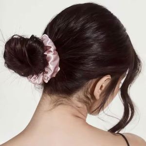 ปักโลโก้ 5 ซม. ผ้าไหมมัลเบอร์รี่แท้ 100% ยางรัดผมไหมสั่งทำพิเศษ - Product Image 3