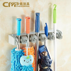 Soporte Multifuncional de Pared para Escobas y Trapeadores de Plástico, Ecológico, con Opciones de 3/4/5/6 Ganchos para Guardar Paraguas - Product Image 3