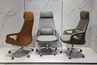 Chaise de bureau exécutive pivotante en cuir véritable de luxe, appui-tête réglable, accoudoirs fixes, structure en aluminium, design moderne
