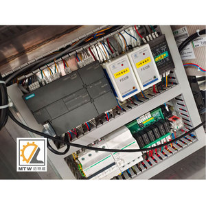 MTW tự động 5kg-25kg chất lỏng thực phẩm dầu điền dây chuyền chế biến tự động - Product Image 4