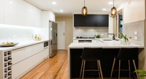 Gabinetes de Melamina Minimalistas Urbanos - Diseño de Cocina Contemporáneo con Líneas Limpias y Superficies Duraderas de Primera Calidad - Product Image 2