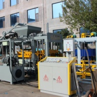 Ligne de production de briques en ciment entièrement automatique QT4-15