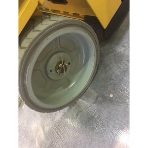 Neumático Sólido 12x4.5 para Vehículos con Plataforma Elevadora Tipo Tijera, Compatible con los Modelos con Número de Pieza Genie105122 GS1930 GS1932 GS1530 GS1532 - Product Image 3