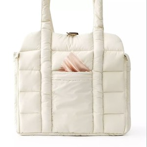 Sac de transport pour animaux de compagnie Golden Pet beige 40x23x45cm, sac de voyage souple et portable pour petits chiens et chats - Product Image 3