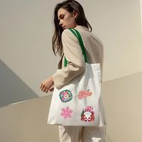 Patchs brodés personnalisés de Noël à thermocoller, appliques brodées en gros pour vêtements, chapeaux et sacs