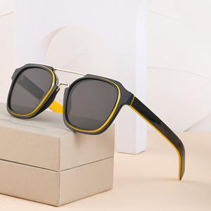 Nouvelles lunettes de soleil rétro à double pont, monture carrée, protection UV400, unisexe, pour la mode, le soleil, les voyages et la conduite - Product Image 1