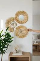 Cadeaux d'entreprise : Miroir mural artisanal bohème en fibres naturelles, décoration murale en fibres naturelles pour salon, chambre et studio de boutique