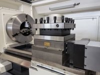 Tour CNC pour le traitement des filetages API et des outils d'extraction de pétrole avec double mandrin et grand trou d'axe