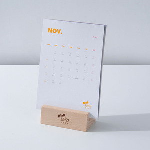 Customised 2026 Christmas Desk Calendar 28PP 215x140mm Display Promotion Cardboard Offset Printed Hot Stamping Custom Logo