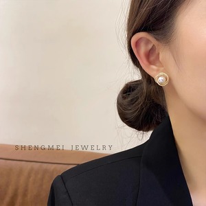 Orecchini a perla a spirale da donna, eleganti e leggeri, gioielli alla moda per le orecchie - Product Image 3