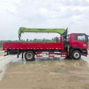 Grúa de Camión Sinotruk de 8 Toneladas, 4x2, 240 HP, Brazo de 5 Secciones, Caja de Carga de 5 Metros, Grúa Especial para Construcción de Carreteras y Puentes - Product Image 6