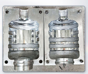 เครื่องเป่าขวดพลาสติก250มล. 350L 500มล. เครื่องเป่าขวด5L 1L แบบ2ช่อง - Product Image 5