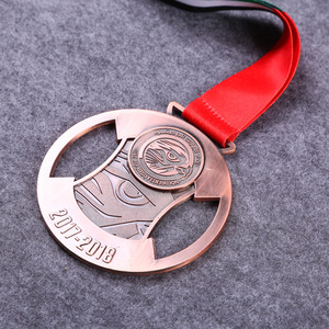 Medalla de Metal Personalizada con Grabado de Formas Geométricas, Premio Deportivo para Pabellones y Terrazas - Product Image 3