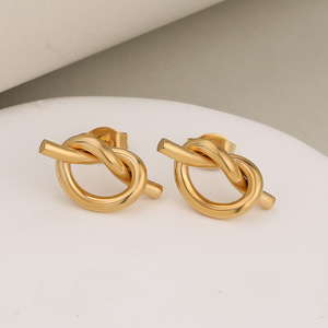 Nouvel ensemble de bijoux minimaliste en forme de nœud de cœur - Collier, bracelet et boucles d'oreilles en acier inoxydable, collection assortie de trois pièces - Product Image 3