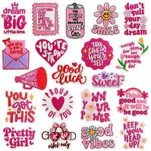 رقعة تطريز على شكل قلب صغيرة الحجم، بتصميم حروف الأبجدية '<span class=keywords><strong>Good</strong></span> <span class=keywords><strong>Vibes</strong></span>' ورسالة 'Pretty Girl'، للخياطة أو الكي على الملابس، بكمية طلب منخفضة (MOQ) - Product Image 1