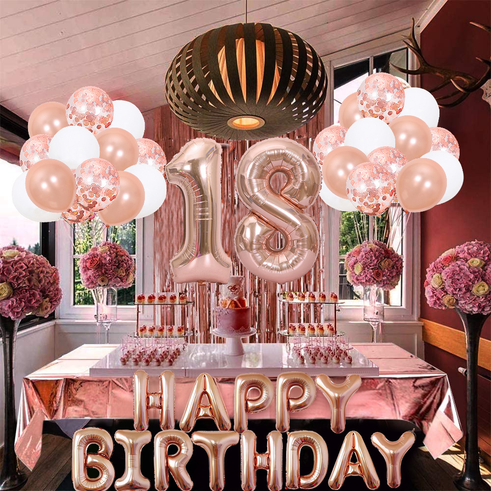 Decorazioni Di Compleanno In Oro Rosa E Rosso. Palloncini, Festoni E Addobbi Per Feste A Tema. Perfetti Per Compleanni E Occasioni Speciali.