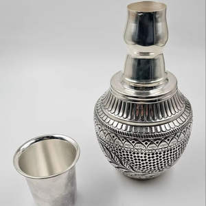 Kalash Tradicional de Plata con Cristal, Artesanía India en Plata para Rituales de Pooja, Uso Religioso y Regalos Festivos - Product Image 1