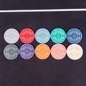 Jetons de <span class=keywords><strong>poker</strong></span> en céramique de luxe classiques haut de gamme, motif filigrané, 10g, 39mm, valeur personnalisée pour <span class=keywords><strong>la</strong></span> maison et les tournois - Product Image 1