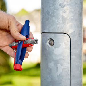 Clé à vis universelle Knipex en forme de stylo en acier allié pour armoires de commande et appareillage électrique - Product Image 1