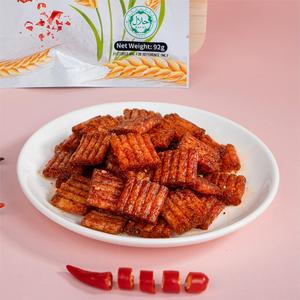 LAKEXIXI Série Naturelle Vente Chaude Snacks à la Saveur Super Épicée Halal Végétaliens Grain de Blé Texture Semi-Molle Latiao <span class=keywords><strong>Snack</strong></span> Chinois - Product Image 2