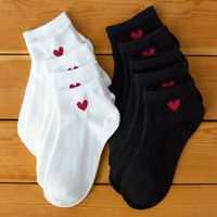 Chaussettes en coton tricoté brodé de haute qualité, motif lèvres blanches et cœurs chromés, pour femme, design personnalisé, Noël 1.1