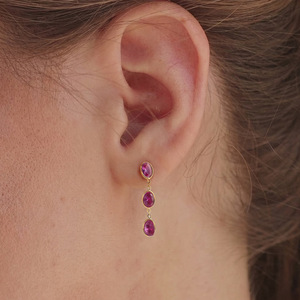 Boucles d'oreilles clous Jeding en tungstène électroplaqué avec zircon coloré et pompon, style luxe léger, niche haut de gamme, Europe et Amérique, pour femme - Product Image 2