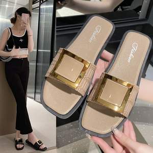 Sandales plates d'été de style coréen pour femmes, nouvelle mode, bout ouvert, plateforme, pantoufles personnalisées, coussinées, antidérapantes, en PVC, à enfiler, pour étudiants - Product Image 3