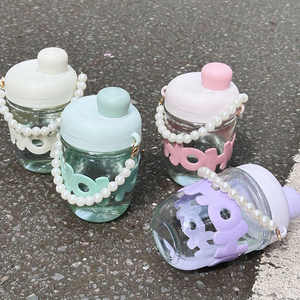 Vaso de agua de cristal con cadena de perlas y letras, portátil, bonito, ideal para el verano, regalo, superventas de fábrica - Product Image 2