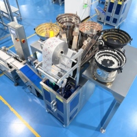 Machine automatique de comptage, d'emballage et de conditionnement de capsules, 5 bacs, machine d'emballage de sachets à 3 soudures latérales pour capsules de compléments alimentaires