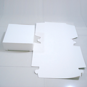Papier carte personnalisé blanc uni papier d'emballage du désert boîte à gâteaux <span class=keywords><strong>de</strong></span> boulangerie avec fenêtre en plastique - Product Image 1