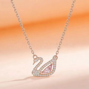 Elegante Collana <span class=keywords><strong>da</strong></span> Donna in Rame con Pendente a Cigno in Zirconia Cristallo, Gioielli Placcati Oro, Regalo per Matrimoni e Feste - Product Image 4