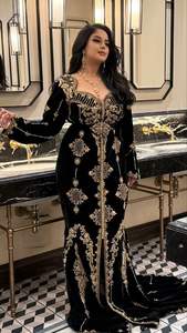 2025 @ Beautiful Black Fish-cut Wedding Caftan with trail Dress Agrémenté de perles de verre en cristal Stones Pearls zari hand work - Product Image 2