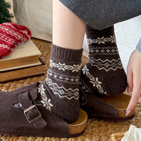 Chaussettes en laine de mouton épaisses et chaudes pour femmes et filles, mode d'hiver, chaussettes rétro à motif de flocons de neige, chaussettes mi-mollet à revers