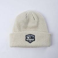 Bonnets d'hiver personnalisés avec logo brodé en caoutchouc, étiquette tissée, fabrication en usine