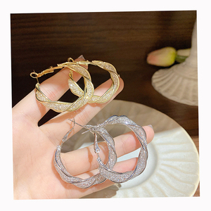 Pendientes de moda simples 2025, S925 pendientes de plata, circón, accesorios de joyería versátiles para mujer, Boutique de moda - Product Image 1