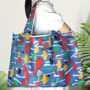 Bolso de mano de poliéster a la moda con estampado tropical y parte superior abierta para ir de compras en todas las estaciones - Product Image 4