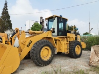 Chargeuse sur pneus Caterpillar 966G d'occasion prête à l'emploi, bras hydraulique puissant pour travaux de terrassement