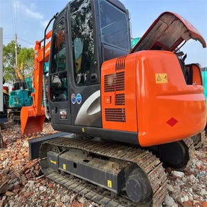 Mini-excavatrice hydraulique Hitachi ZX70 d'occasion avec pompes importées du Japon en bon état - Product Image 1